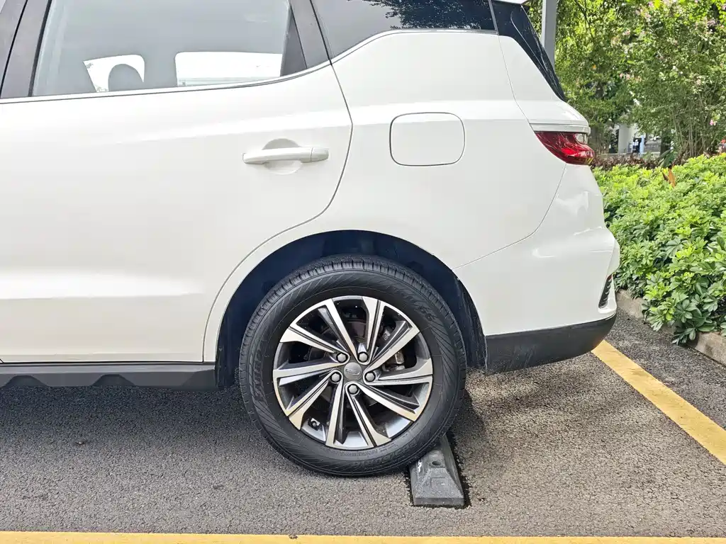 Geely Vision X6 — миниатюра 24