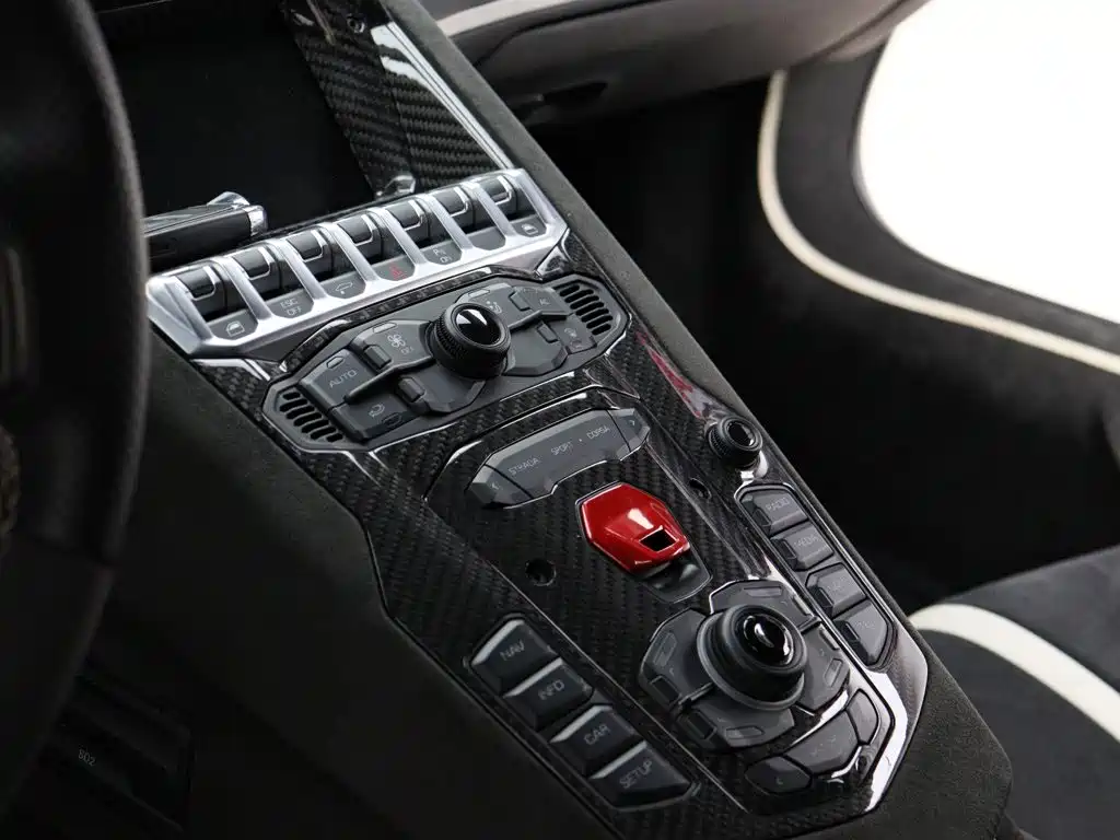 Lamborghini Aventador — миниатюра 5