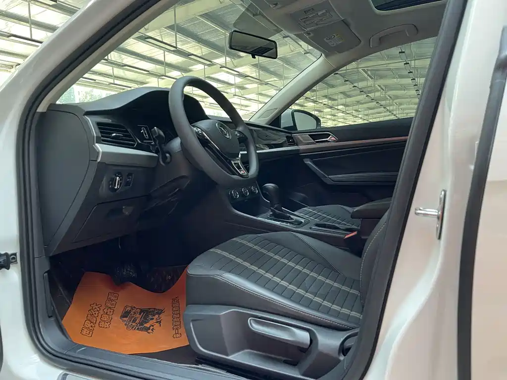 Volkswagen Lavida — миниатюра 7