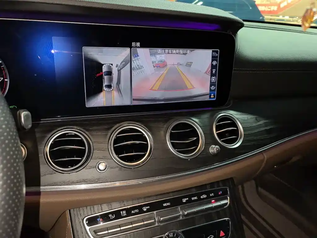 Mercedes-Benz E-Class — миниатюра 13