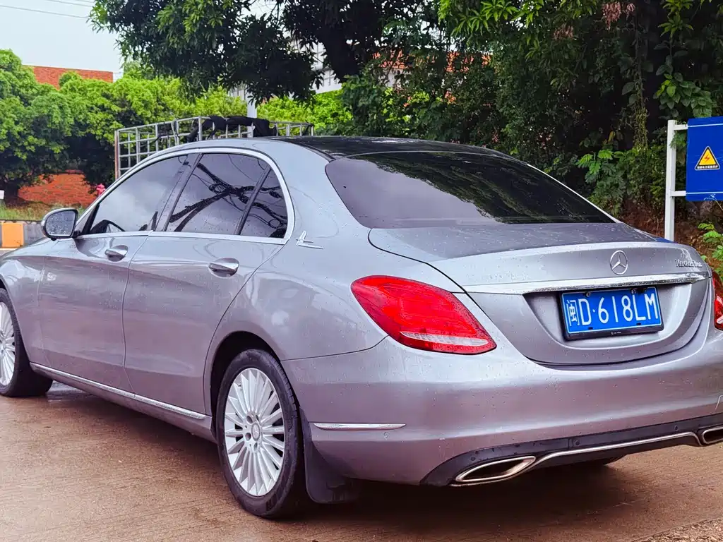 Mercedes-Benz C-Class — миниатюра 6