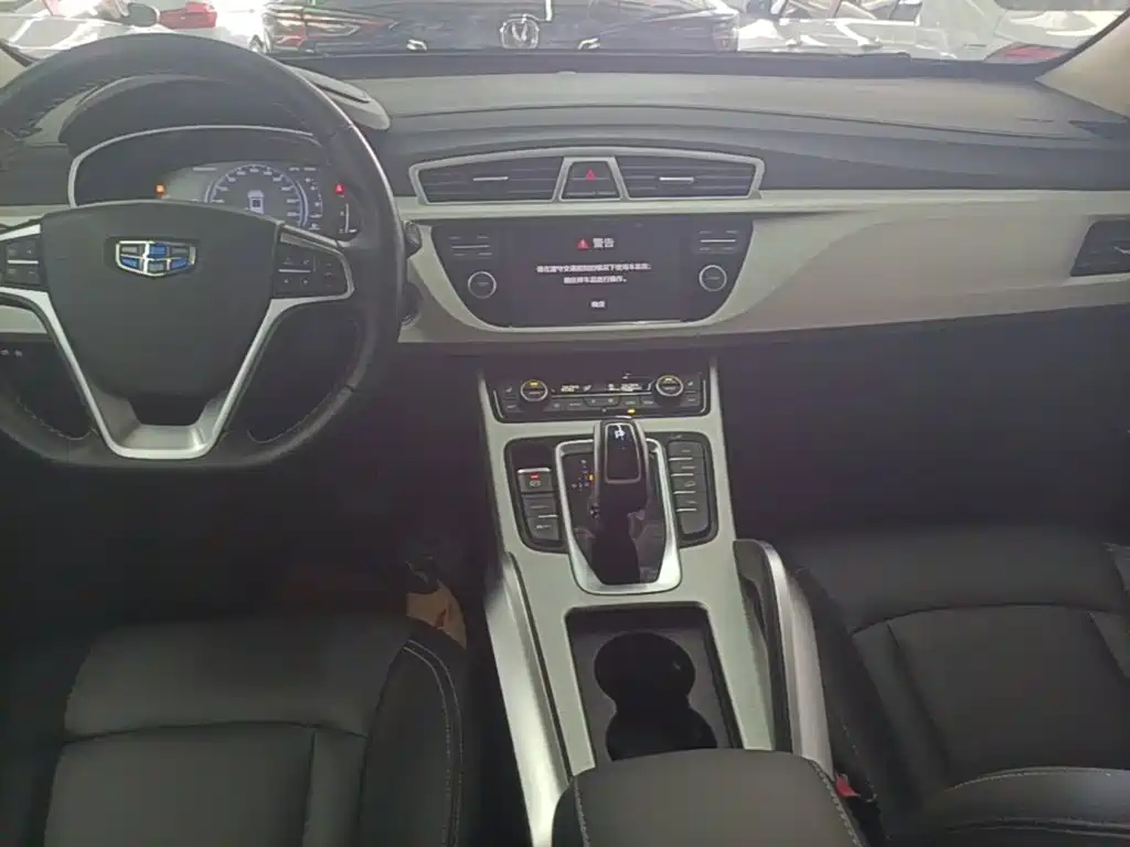Geely Boyue — миниатюра 13