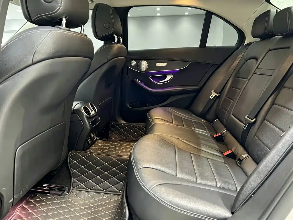 Mercedes-Benz C-Class — миниатюра 14