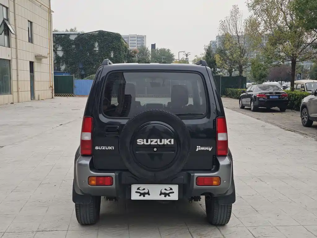 Suzuki Jimny — миниатюра 7