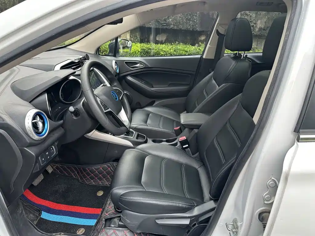 BYD Yuan EV — миниатюра 7