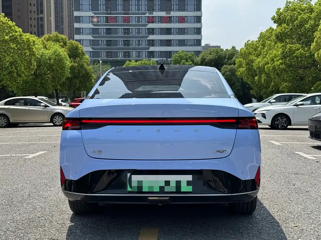 XPeng P5 — миниатюра 5