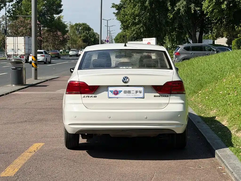 Volkswagen Santana — миниатюра 5