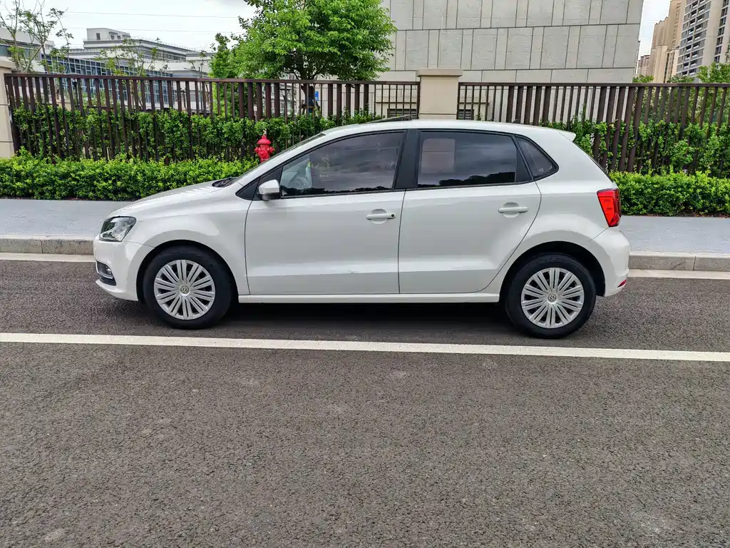 Volkswagen Polo — миниатюра 4