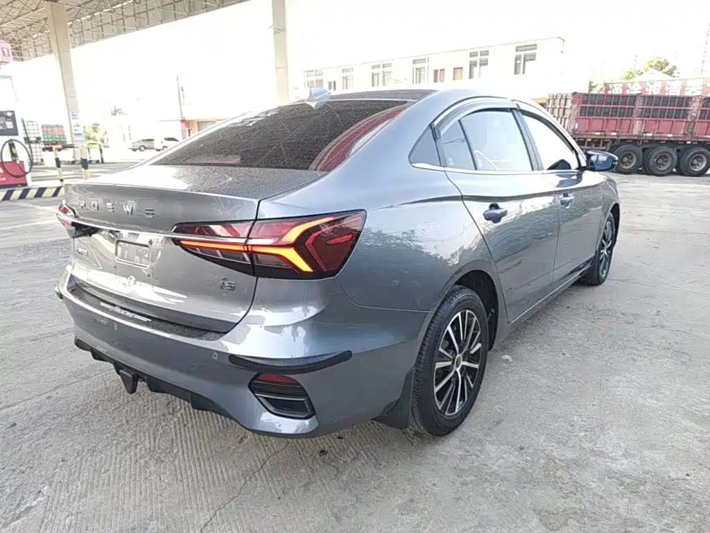 Roewe i5 — миниатюра 7
