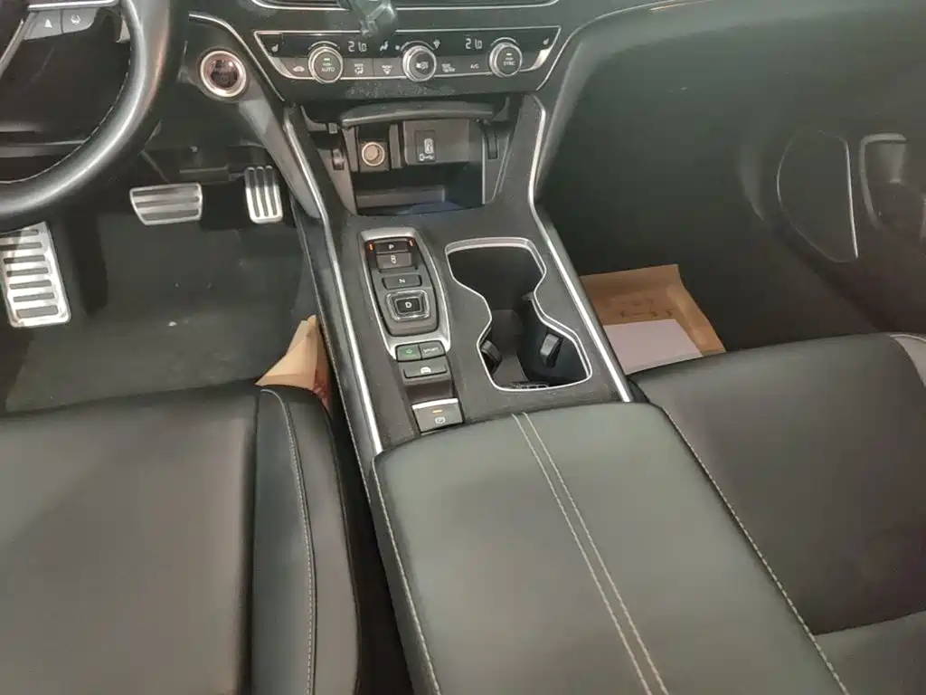 Honda Accord — миниатюра 14