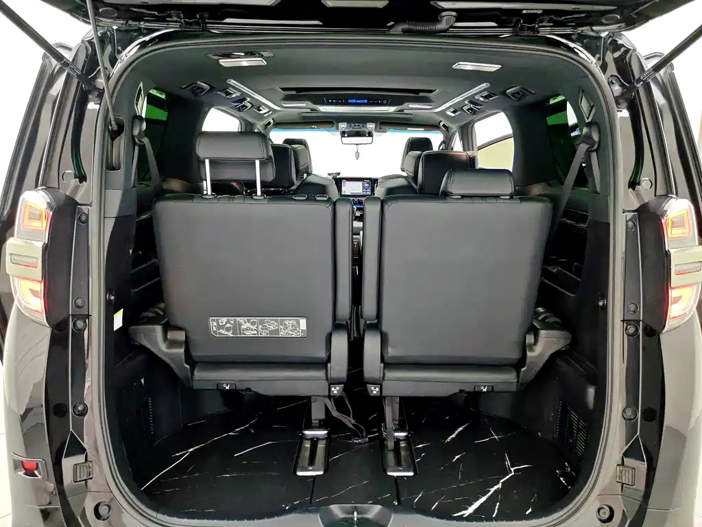 Toyota Vellfire — миниатюра 19
