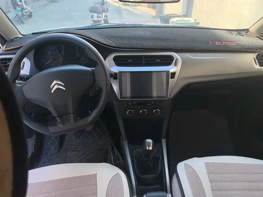 Citroen Elysee — миниатюра 12