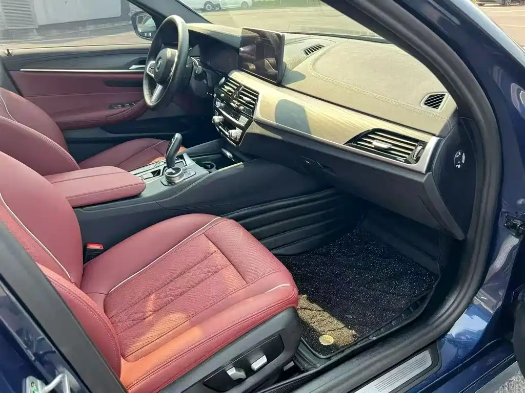 BMW 5 Series 5 2021 535Le M Sport