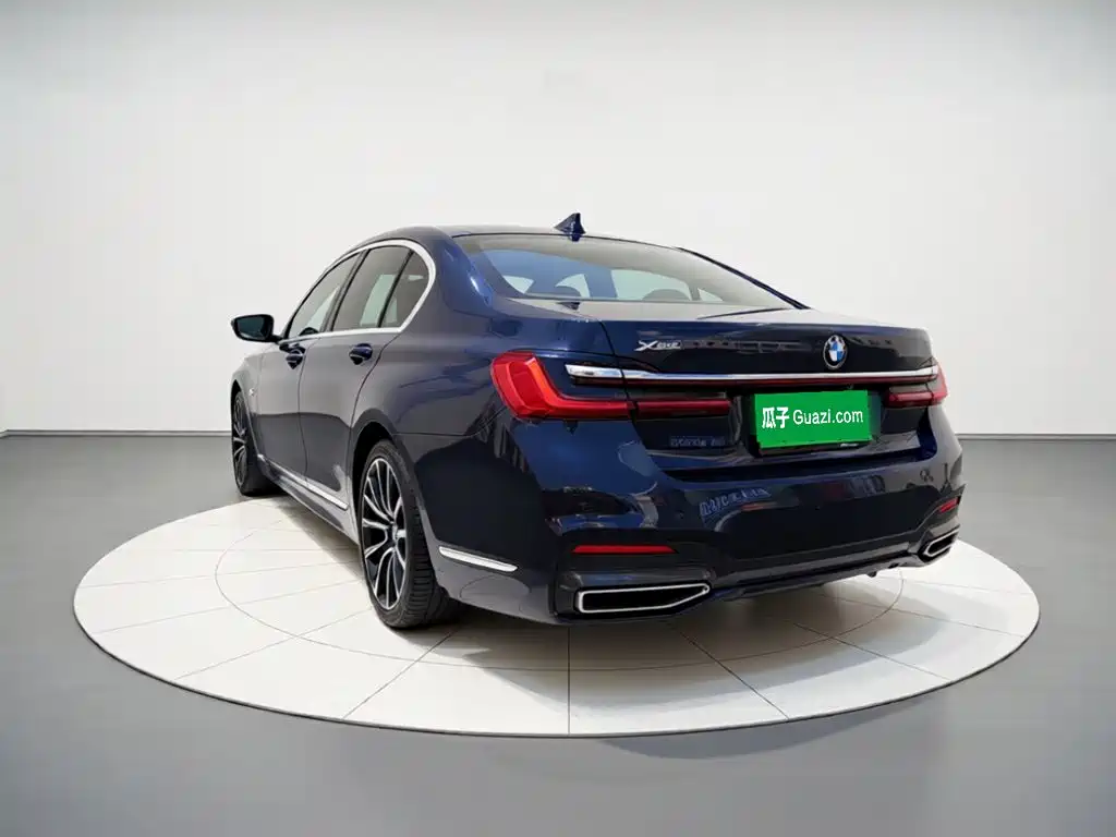 BMW 7 Series — миниатюра 4