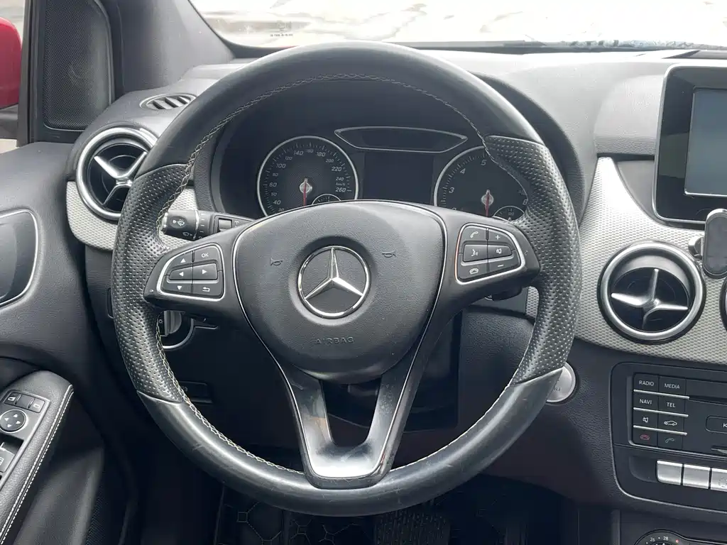 Mercedes-Benz B-Class — миниатюра 15