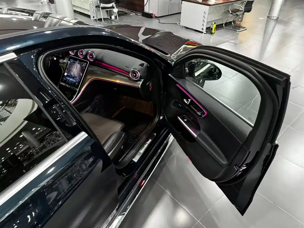Mercedes-Benz C-Class — миниатюра 22