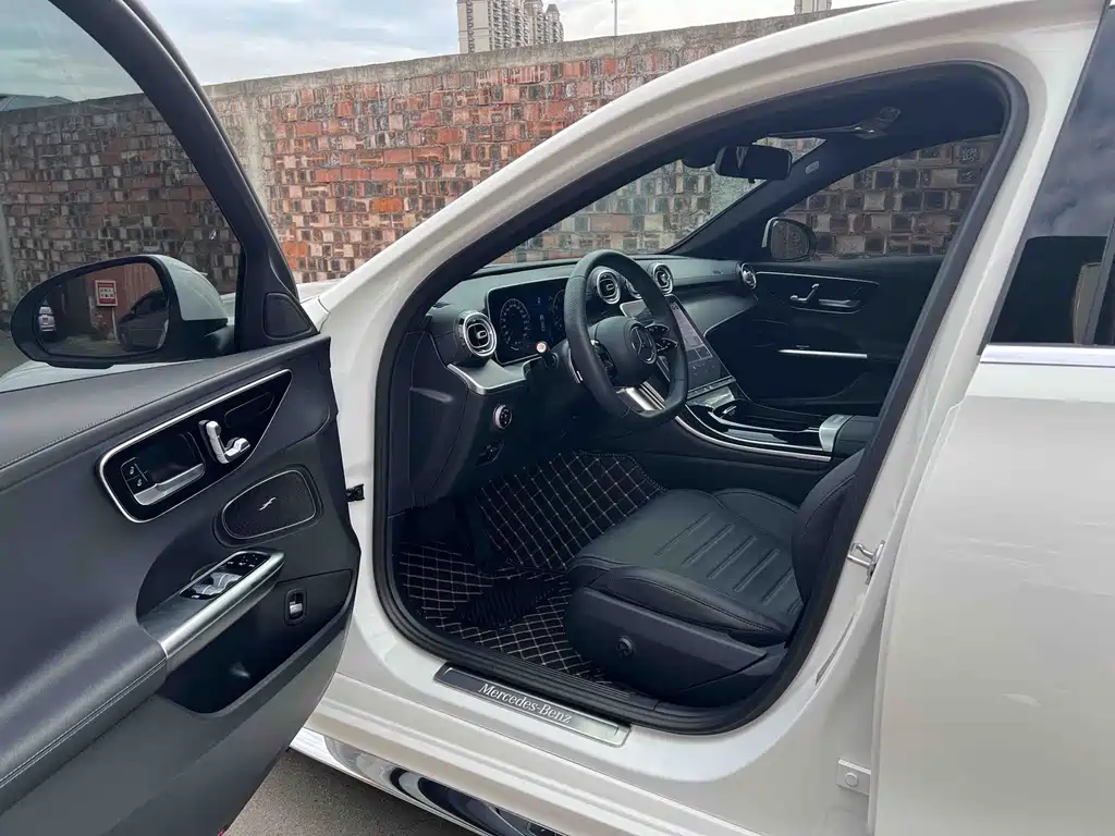 Mercedes-Benz C-Class — миниатюра 9
