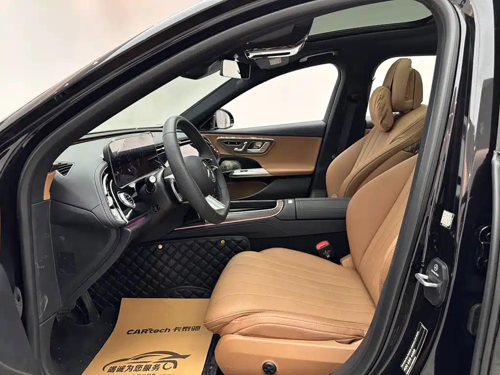 Mercedes-Benz E-Class — миниатюра 8