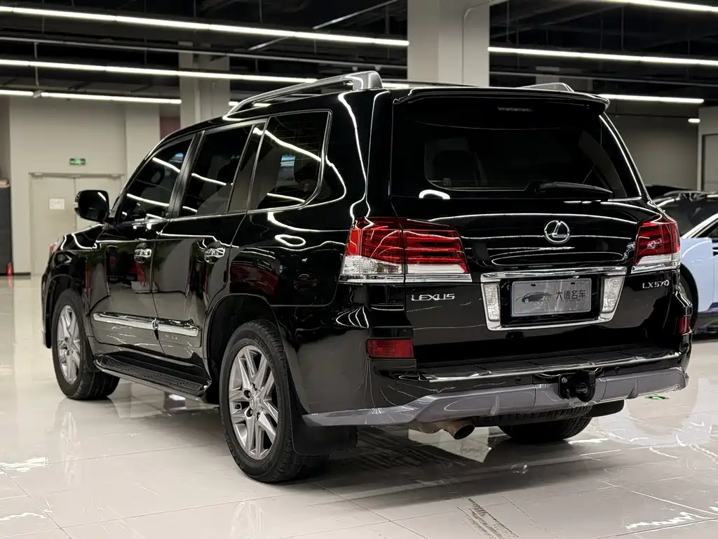 Lexus LX — миниатюра 6