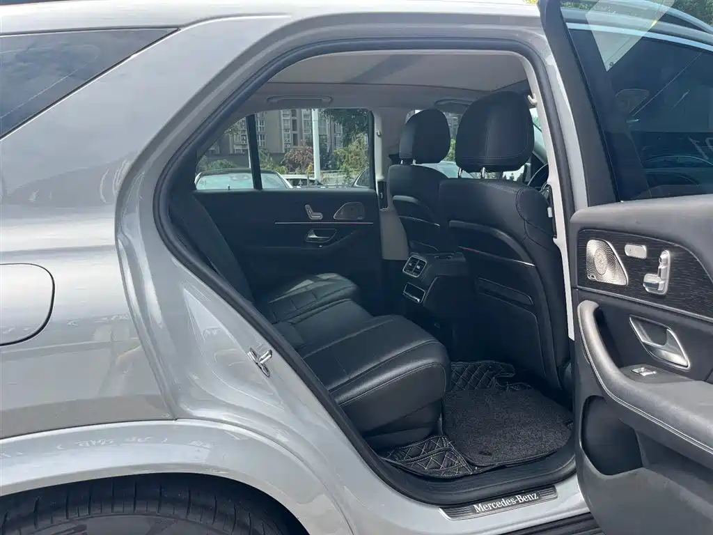 Mercedes-Benz GLE (Import) — миниатюра 12