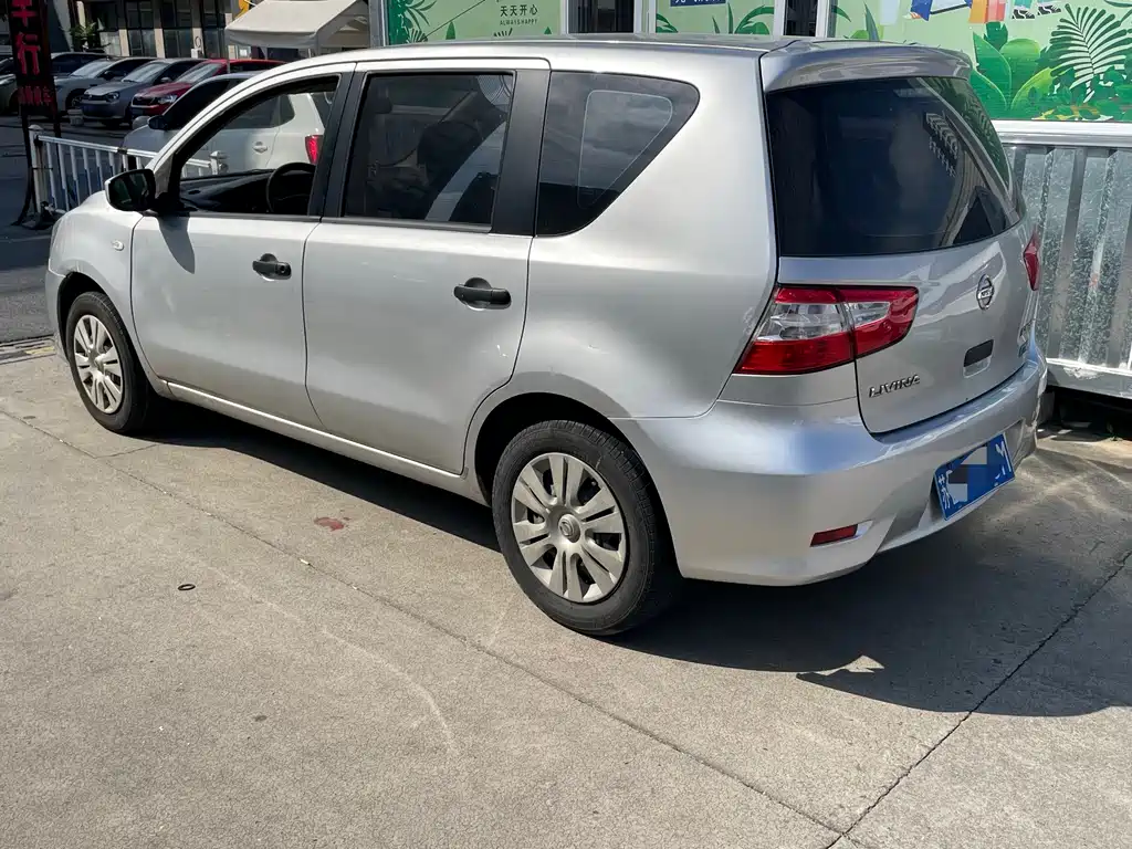 Nissan Livina — миниатюра 4