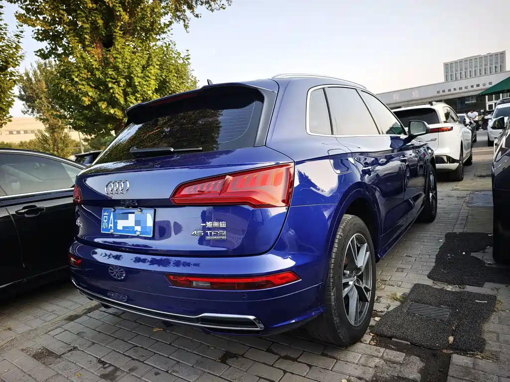 Audi Q5L — миниатюра 19