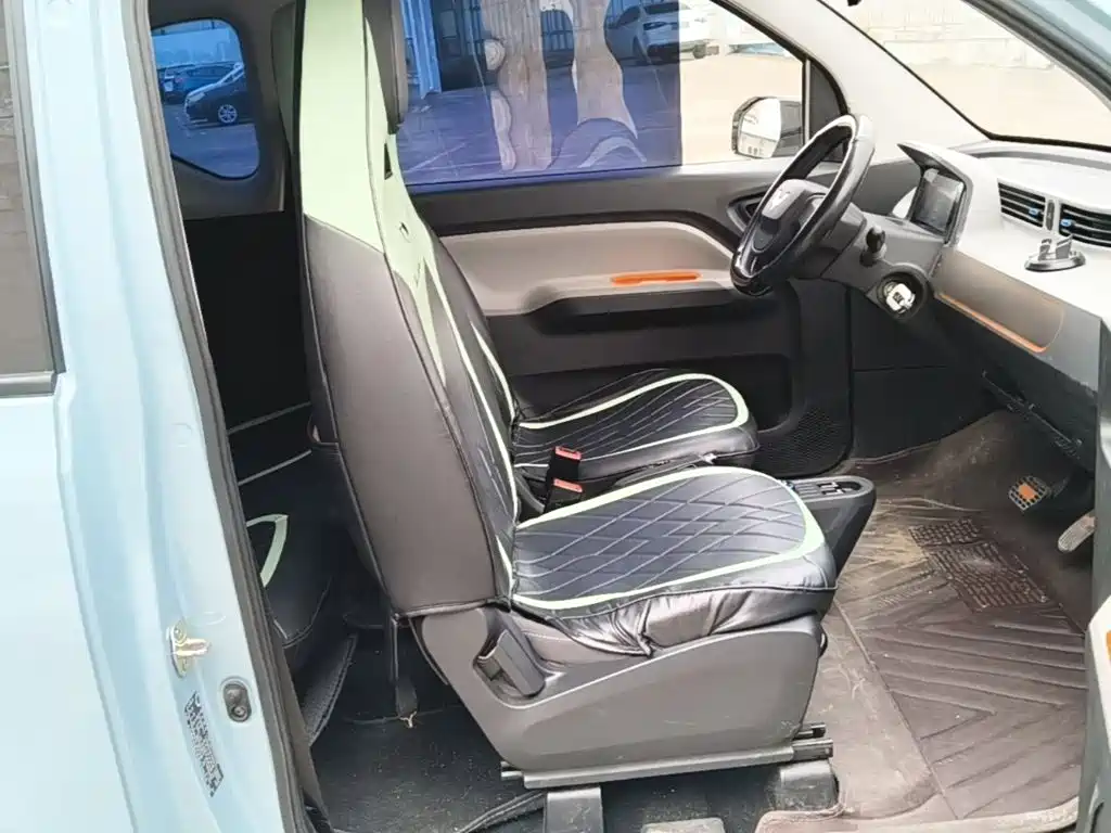 Wuling MINIEV — миниатюра 25