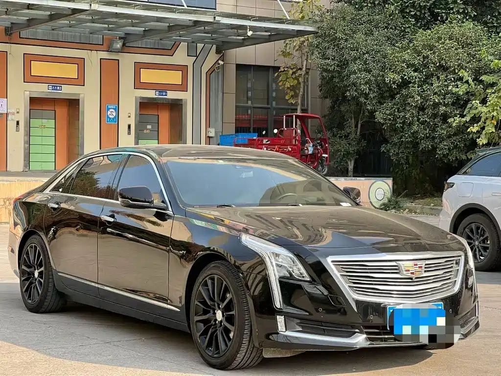 CADILLAC CT6