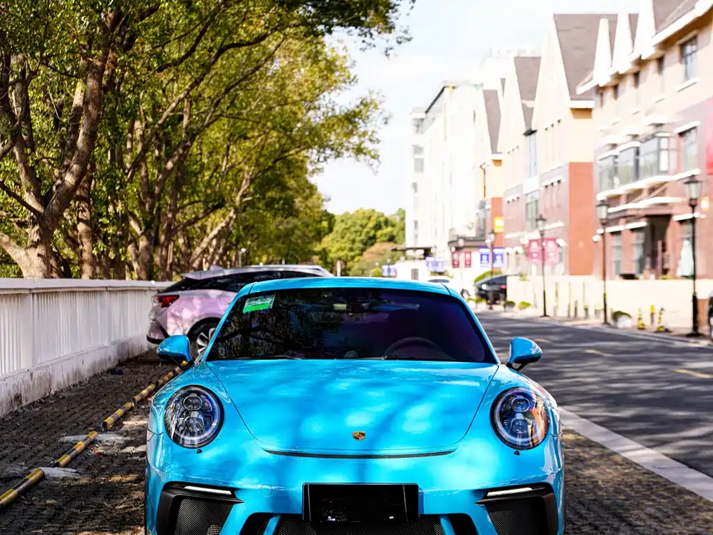 PORSCHE 911