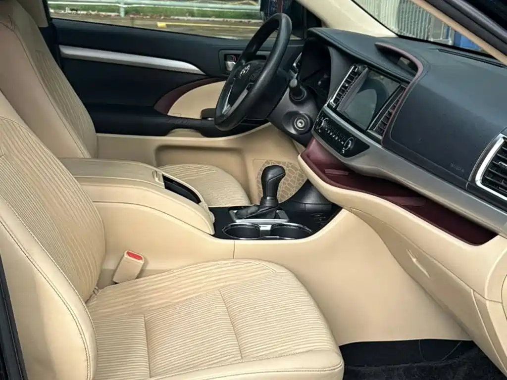 Toyota Highlander — миниатюра 5