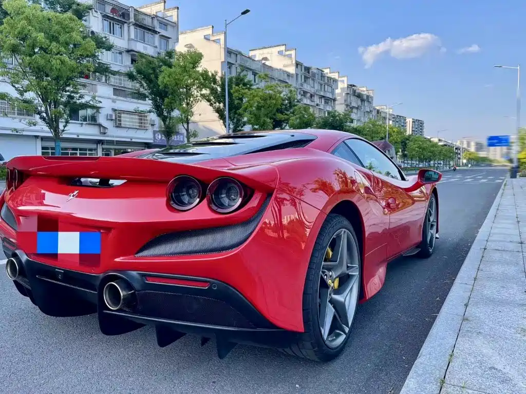 Ferrari F8 — миниатюра 3