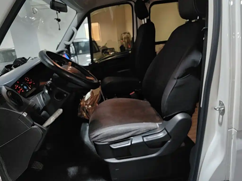 IVECO Ousheng — миниатюра 15