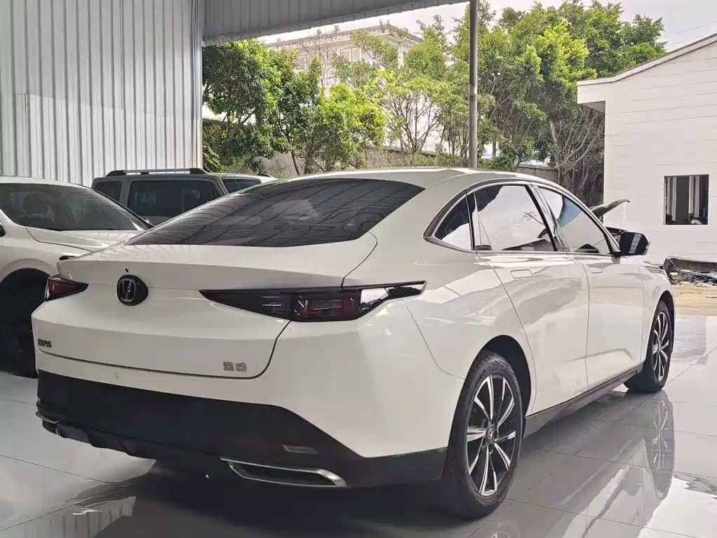 Changan Eado — миниатюра 9