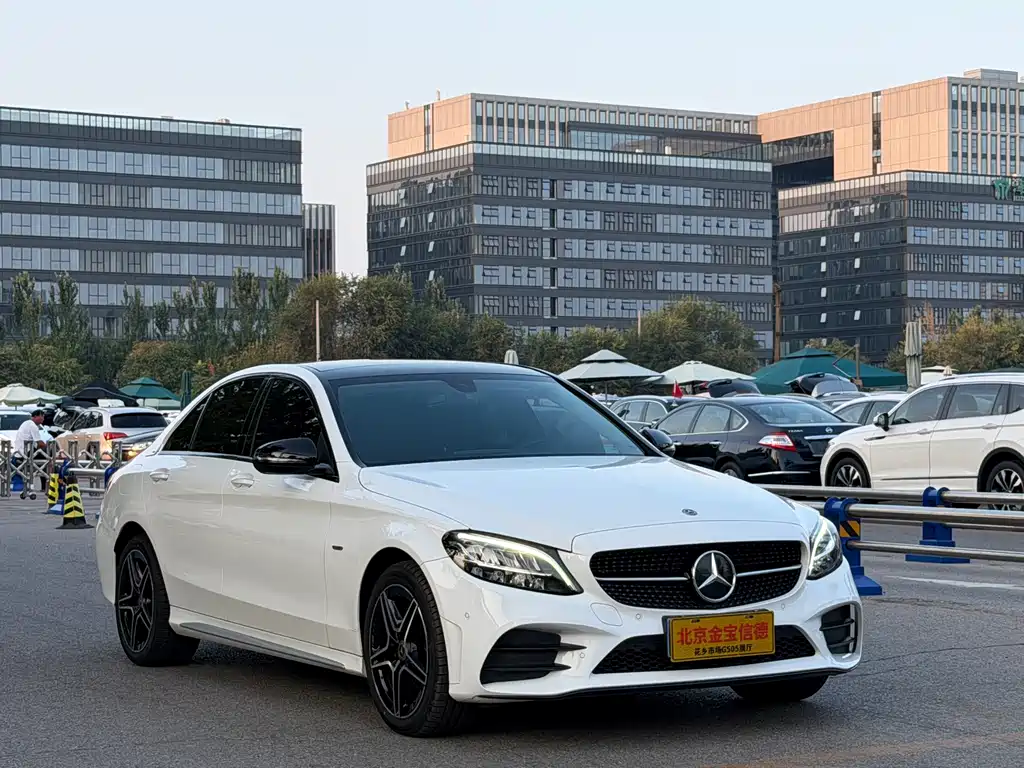 Mercedes-Benz C-Class — миниатюра 3