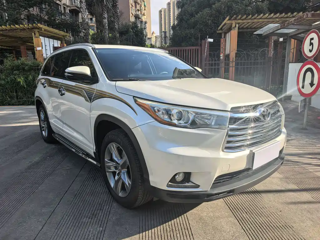 Toyota Highlander — миниатюра 3