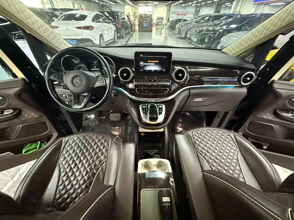 Mercedes-Benz V-Class — миниатюра 9