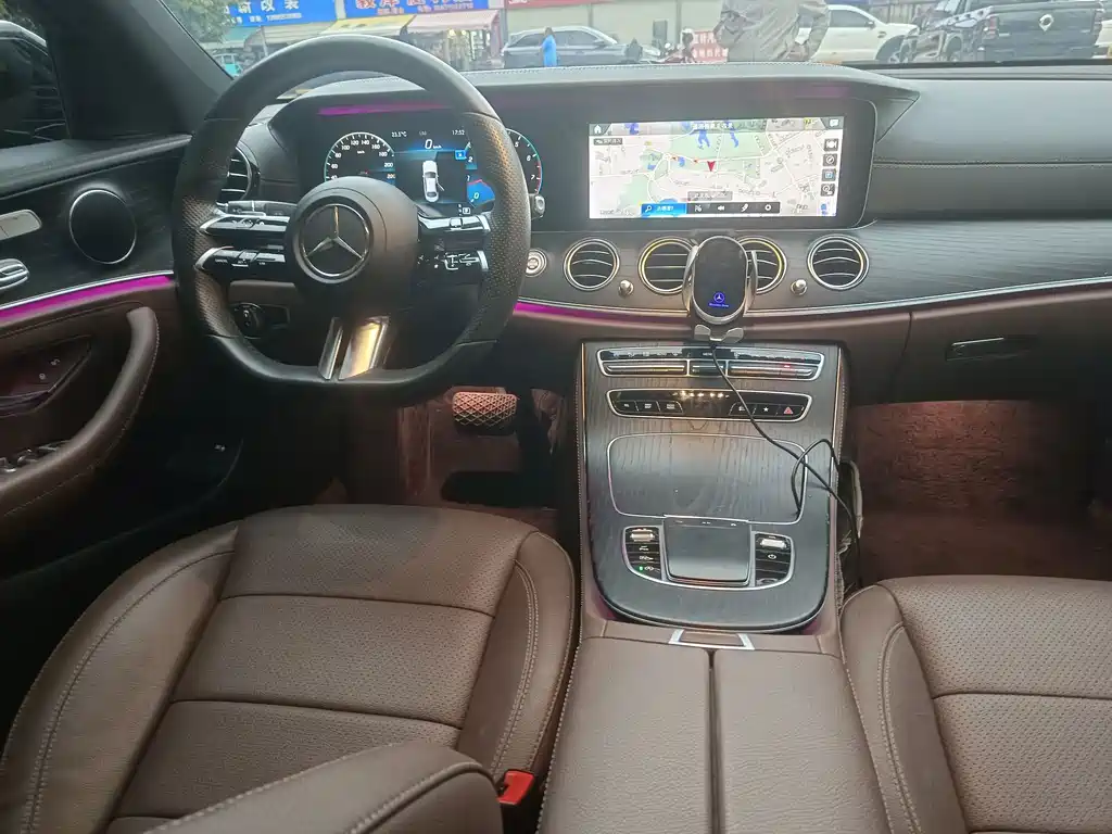 Mercedes-Benz E-Class — миниатюра 7