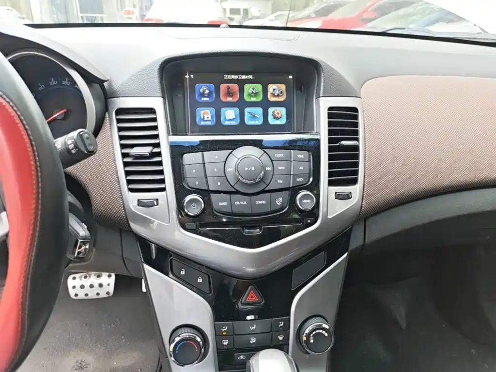 Chevrolet Cruze — миниатюра 13