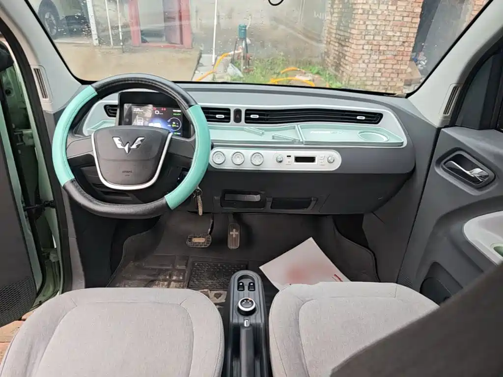 Wuling MINIEV — миниатюра 10