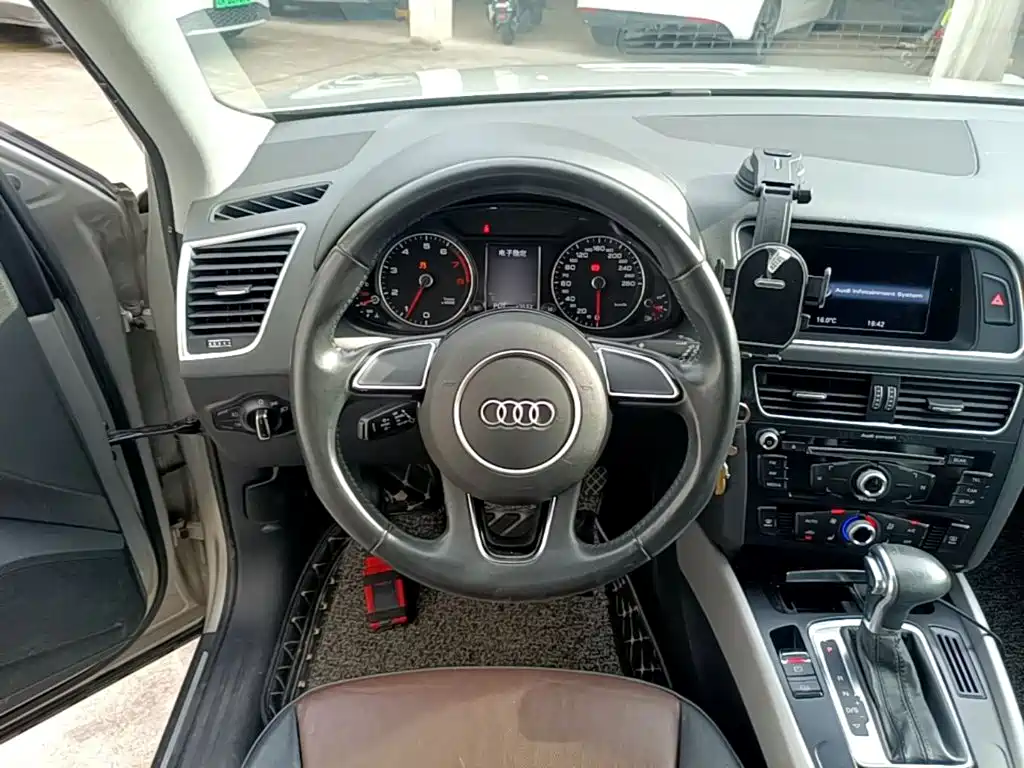 Audi Q5 — миниатюра 11