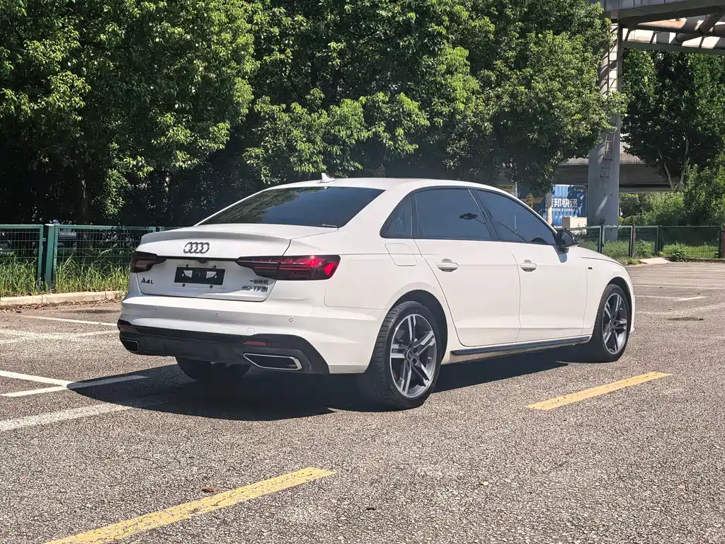 Audi A4L — миниатюра 4