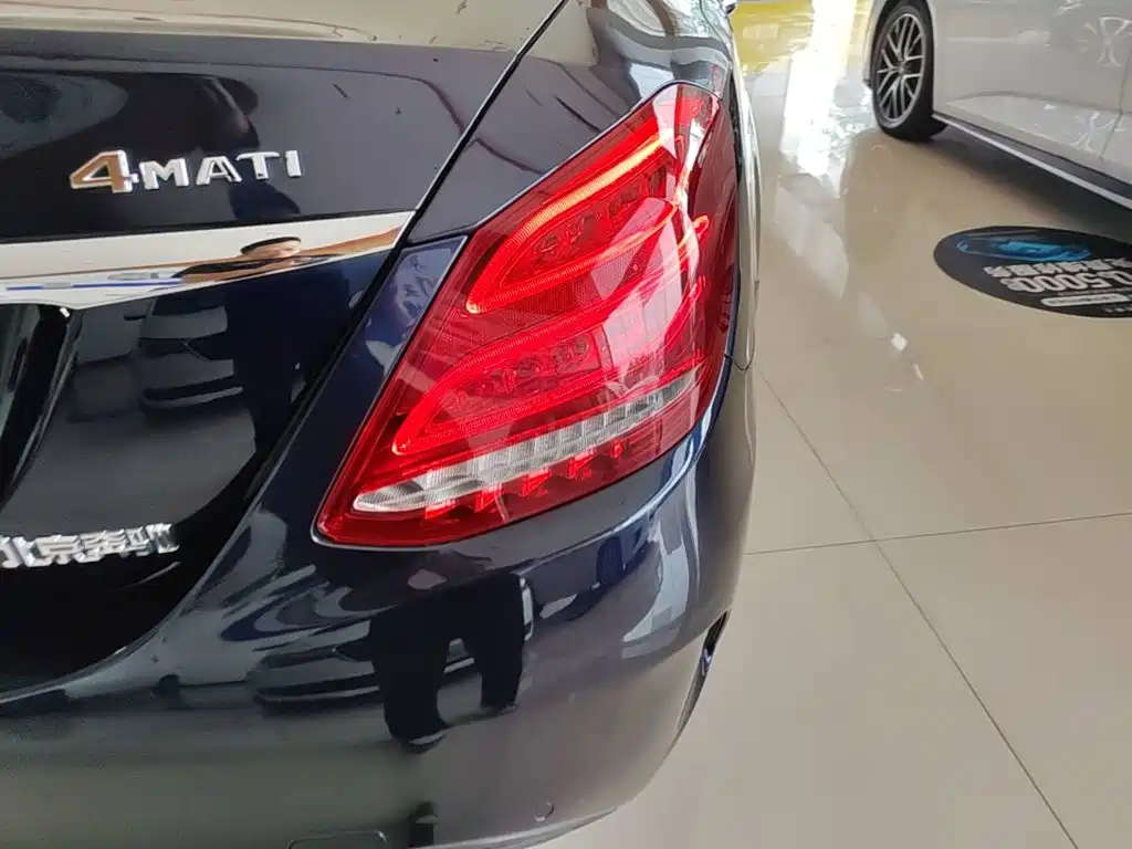 Mercedes-Benz C-Class — миниатюра 8