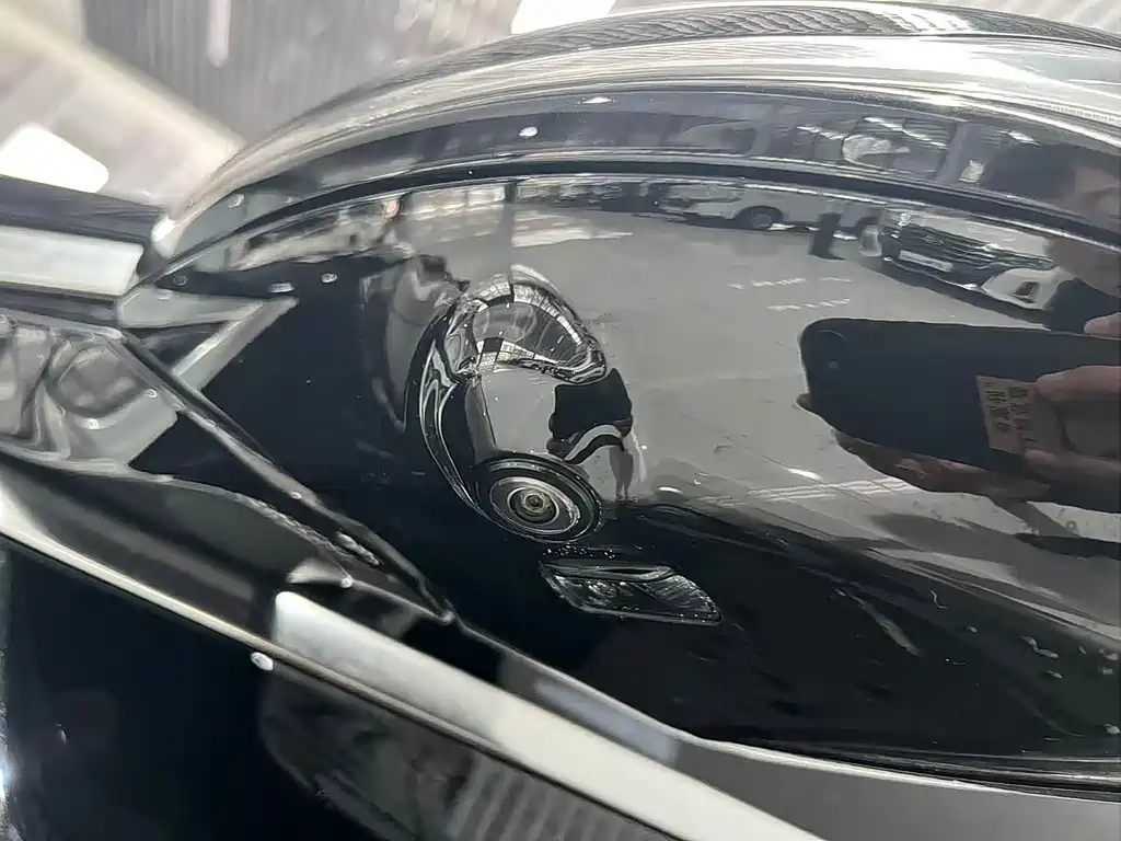 Mercedes-Benz E-Class — миниатюра 12