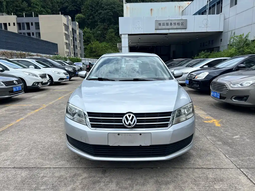 Volkswagen Lavida 2013
