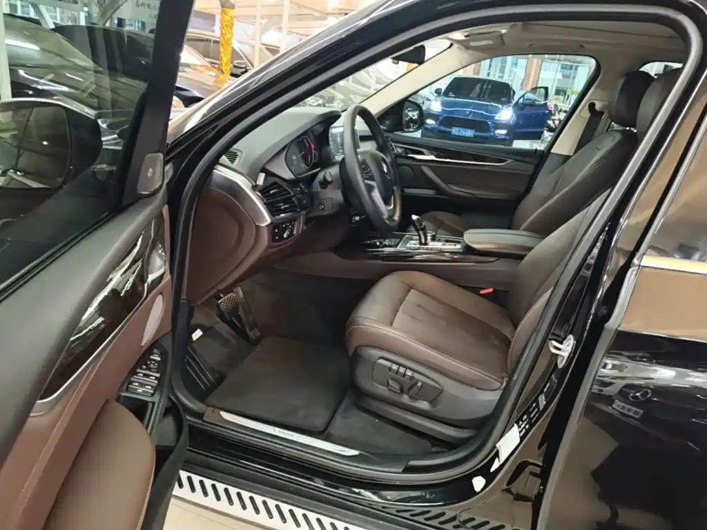 BMW X5 (Import) — миниатюра 16