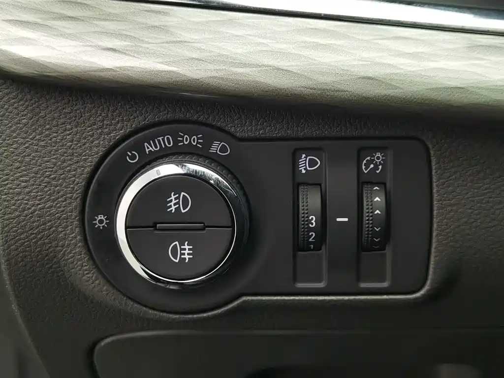 Chevrolet Malibu — миниатюра 21