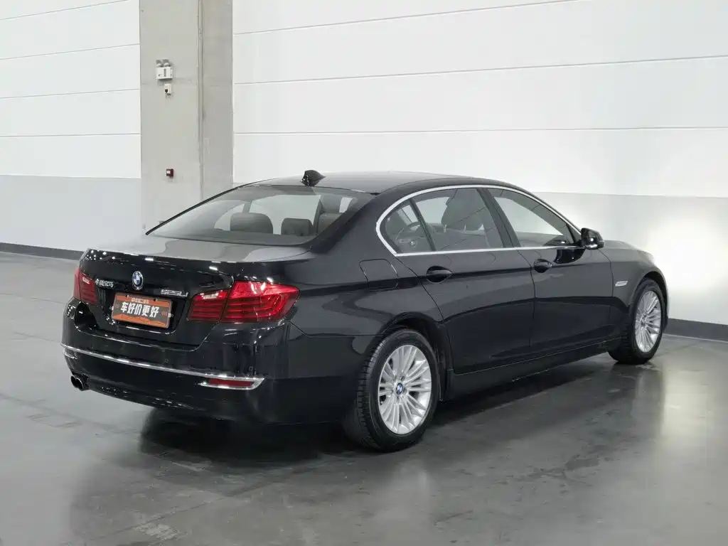 BMW 5 Series — миниатюра 2