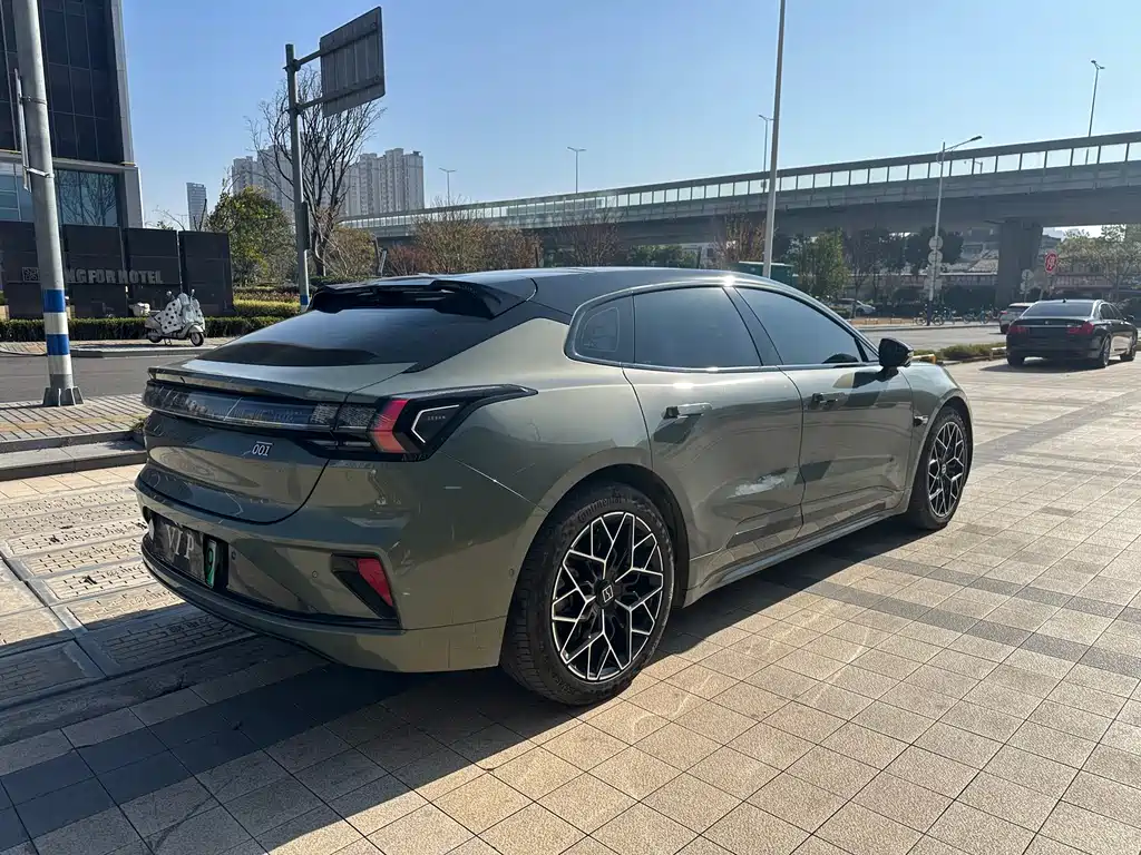 ZEEKR EXTREME KRYPTON 001