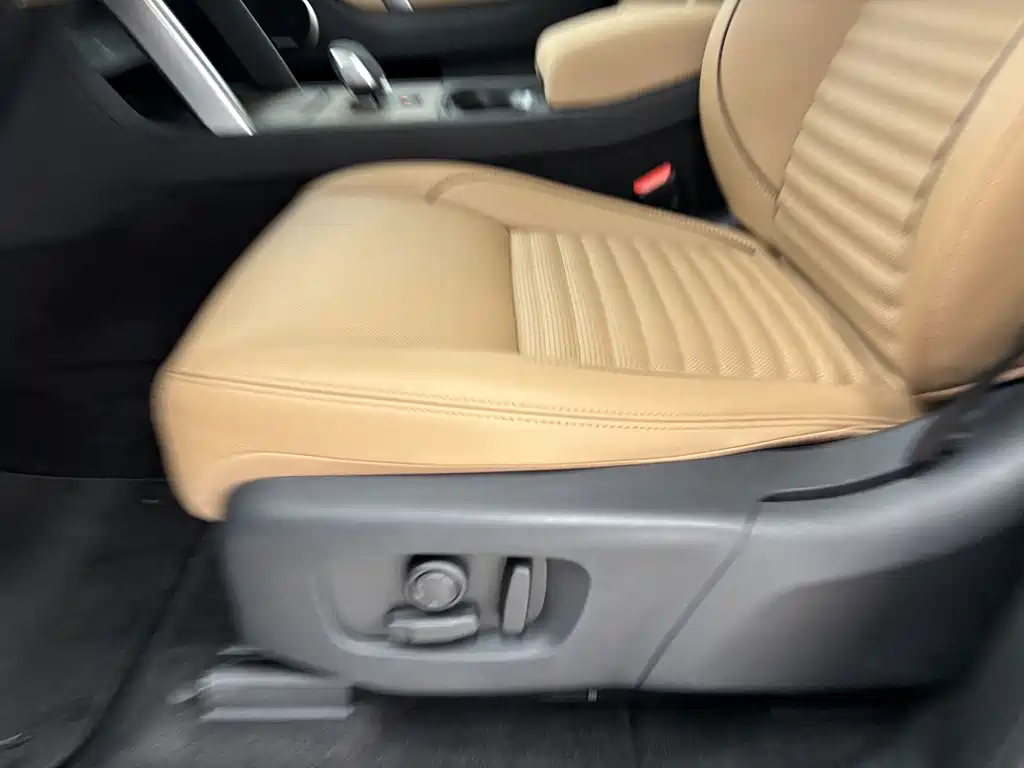 Land Rover Discovery Sport — миниатюра 13
