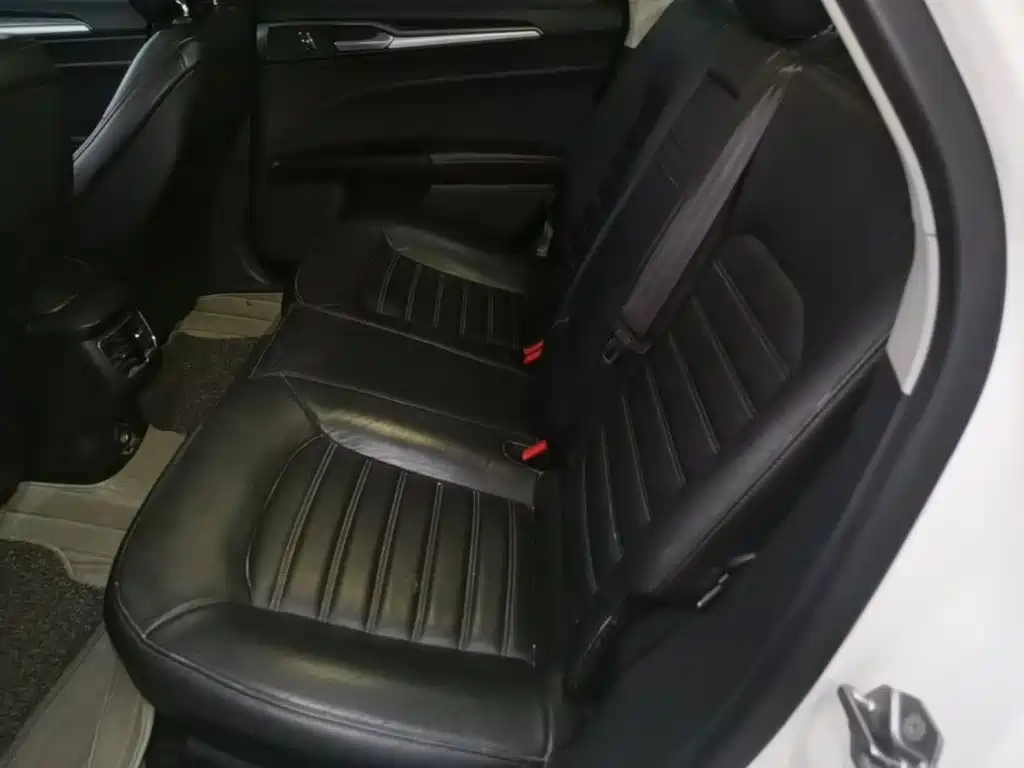 Ford Mondeo — миниатюра 17